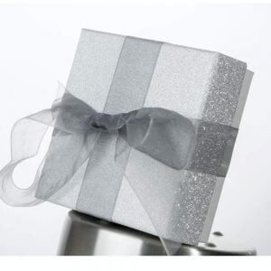 Impacchettare i gioielli per San Valentino - glitter